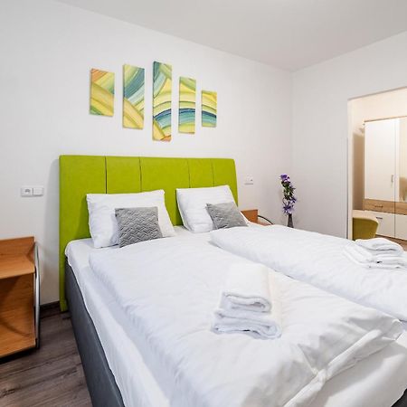 Private Luxury Apartments - Apartman G3 Frymburk Eksteriør bilde